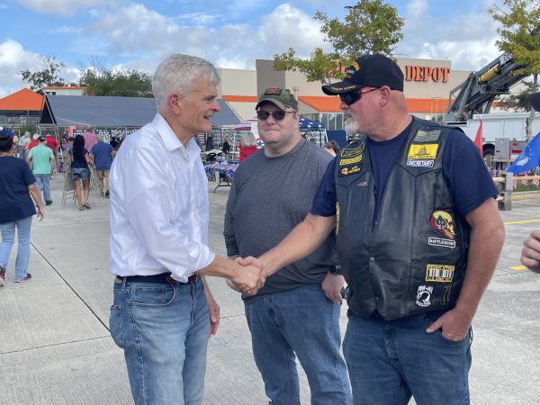 Senator Cassidy shaking hands with veterans