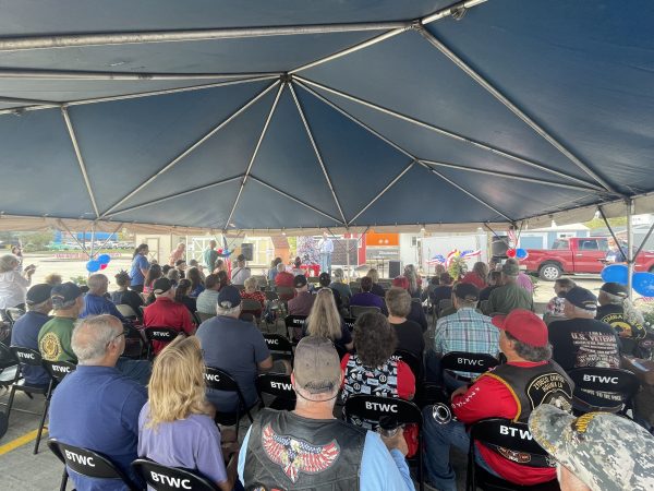 Senator Cassidy speaking to veterans.