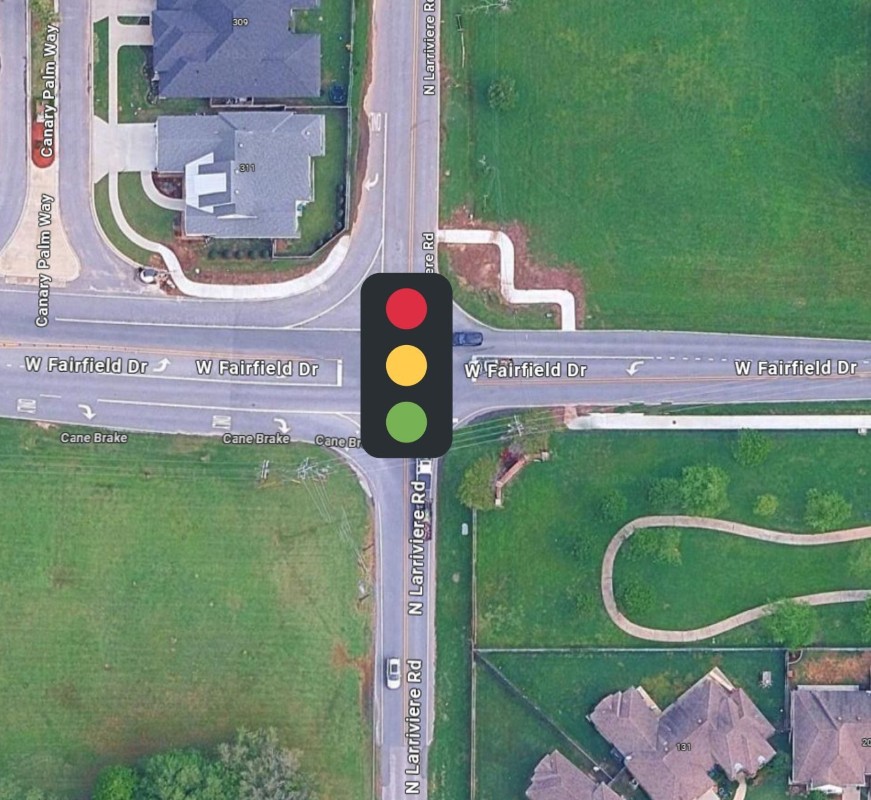 Traffic Light at Fairfield and Larriviere Map